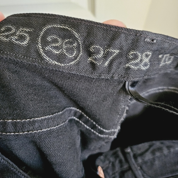 Earnest Sewn 26 Actual 29x34 Black Skinny Excellent Condition - Picture 5 of 6